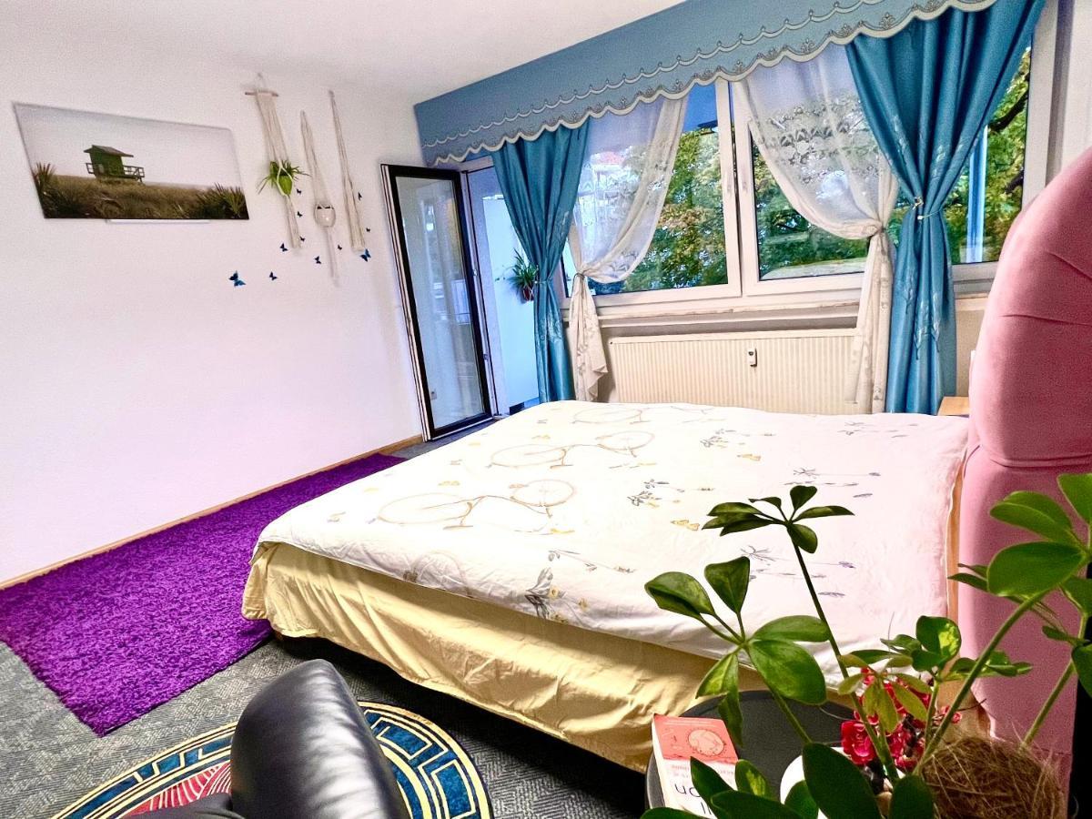 Stylish, Cozy & Quiet With One And Half In District 1 Appartamento