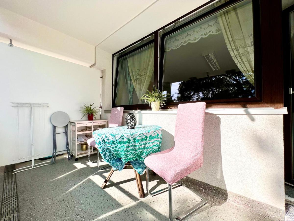 Stylish, Cozy & Quiet With One And Half In District 1 Appartamento Düsseldorf