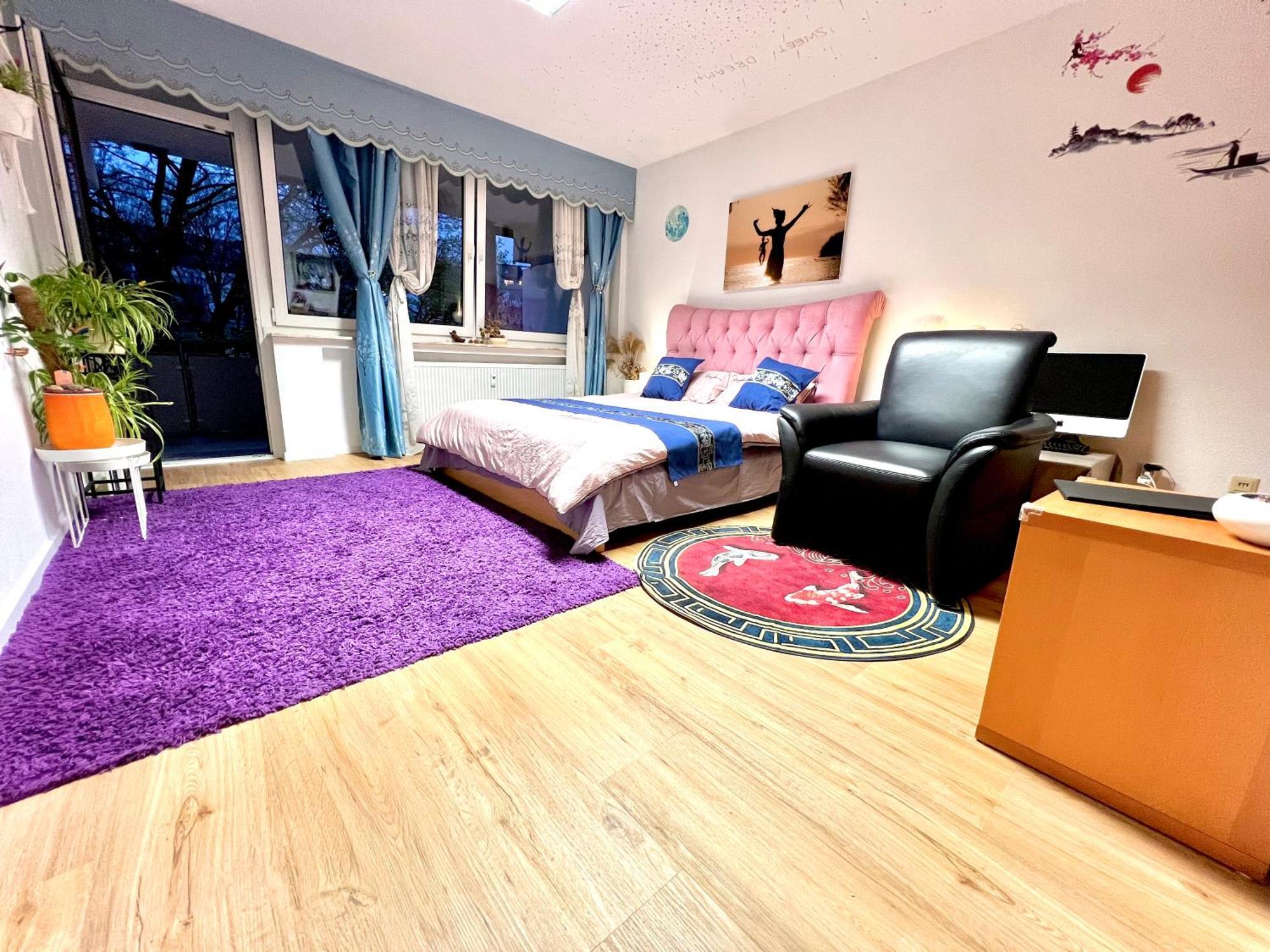 Stylish, Cozy & Quiet With One And Half In District 1 Düsseldorf