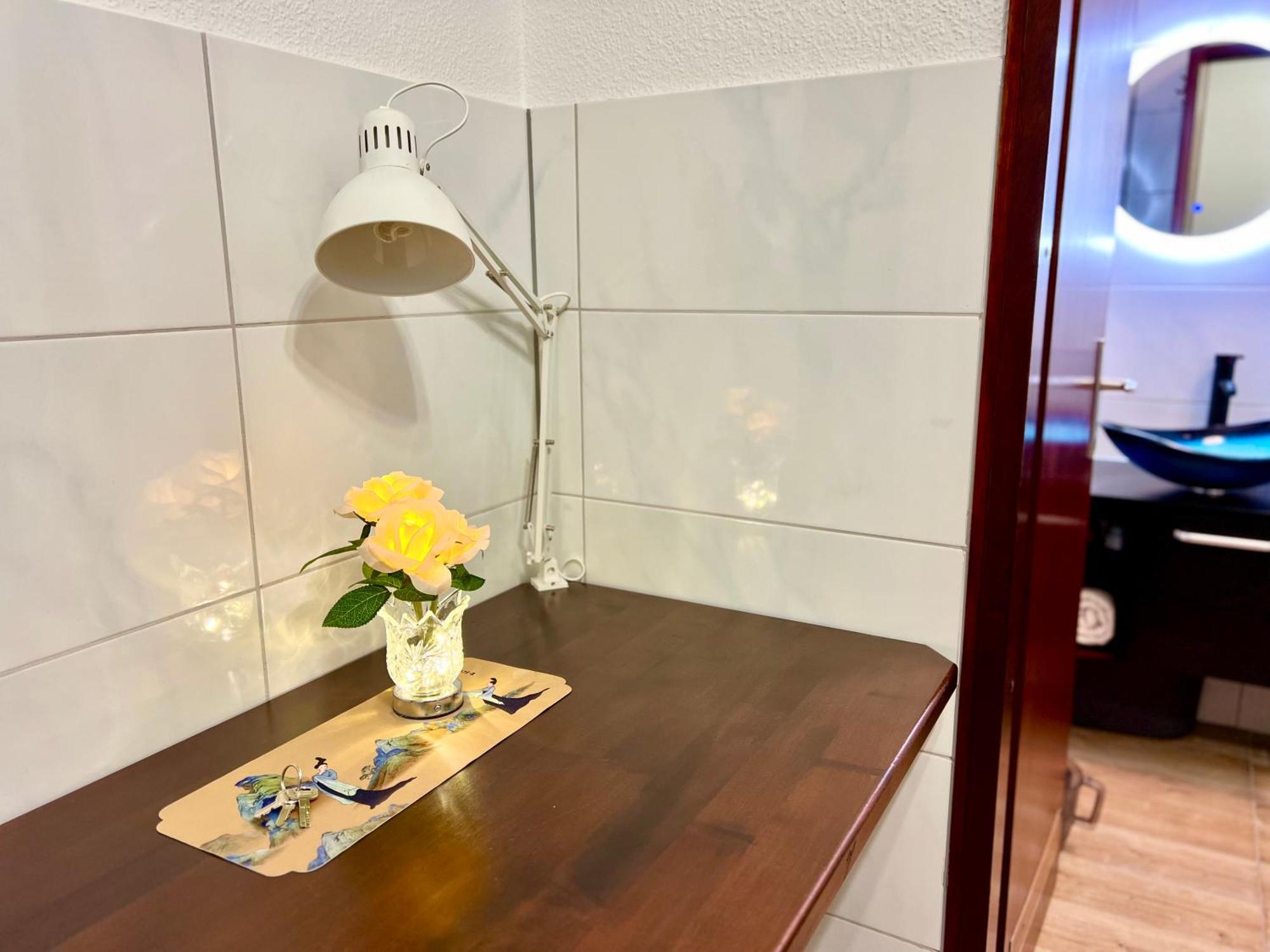 Appartement Stylish, Cozy & Quiet With One And Half In District 1